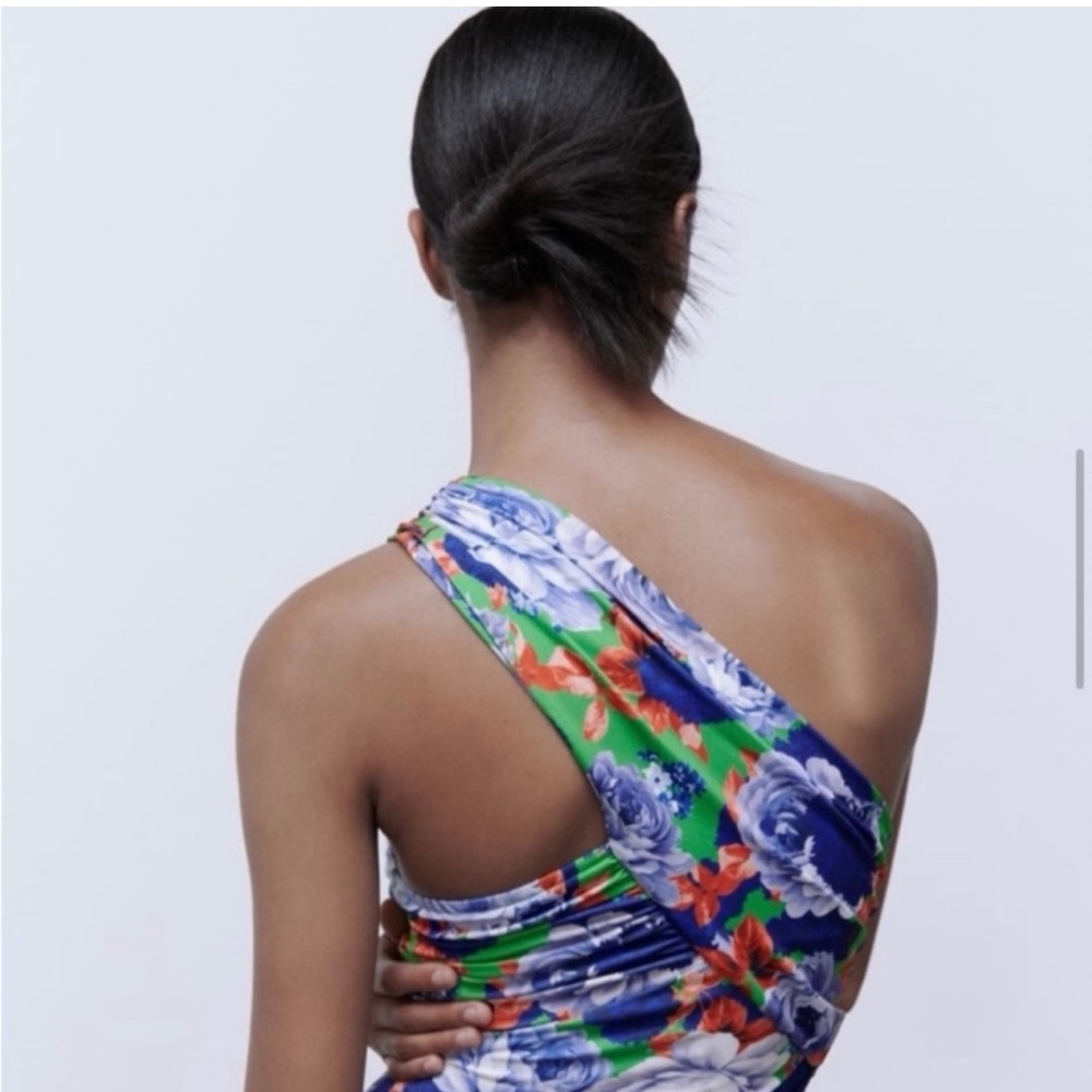 ZARA BLUE MULTI FLORAL ASYMMETRICAL BODYSUIT! - Picture 7 of 10